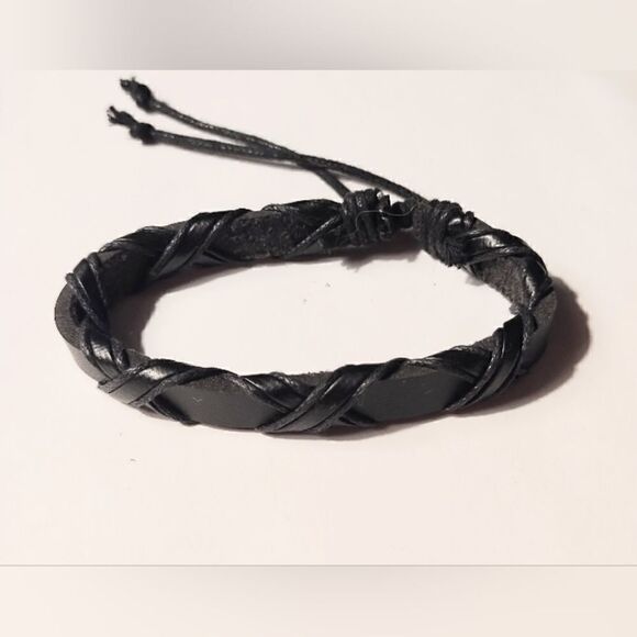 Leather bracelet layered black new d16 - Picture 1 of 1